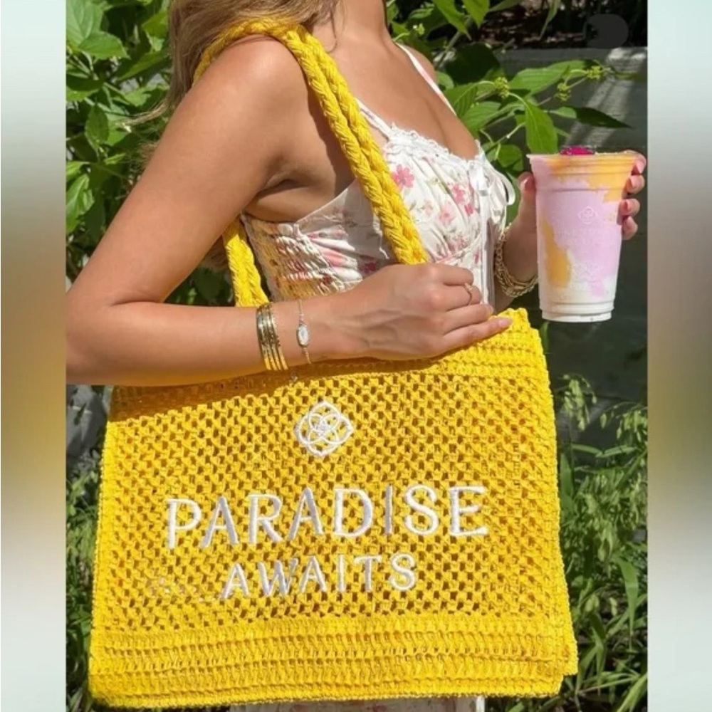 Kendra Scott Yellow Paradise Awaits Women's Tote Bag nwot never used
